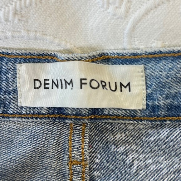 Aritzia DENIM FORUM The Joni High Rise Loose Light Wash Distressed Jeans Size 29 - Picture 4 of 15